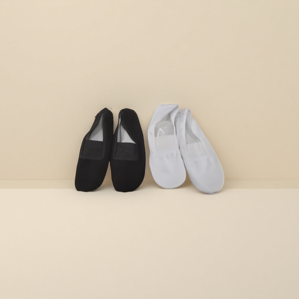 Black and white dance shoes, women's anti-slip soft-soled practice shoes, dance training shoes details Picture