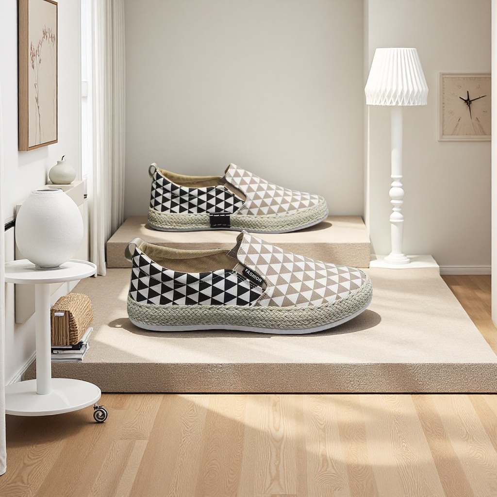 Fashionable casual shoes are comfortable, breathable and lightweight. They are suitable for women and men's daily wear Specification image