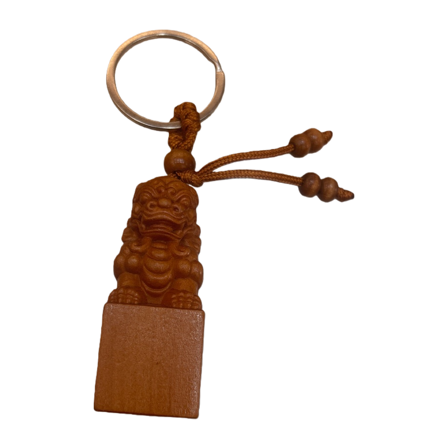 Wood-carved lion keychain, decorative item, hand-carved small pendant Item Picture