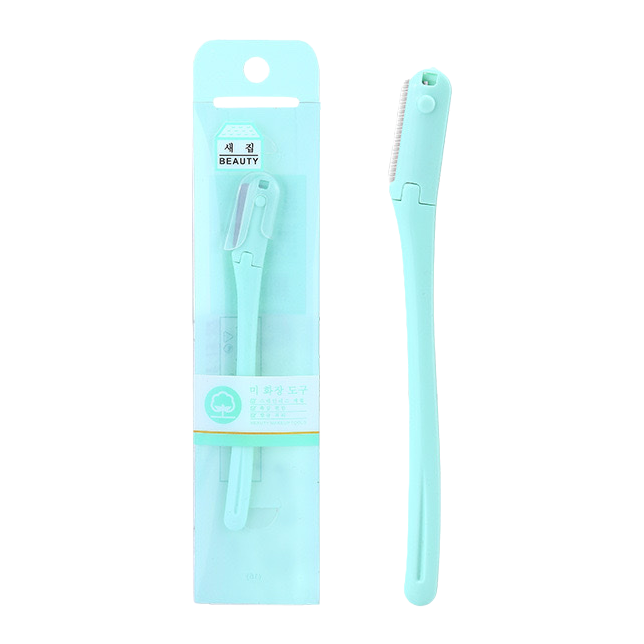 The light green gingival toothbrush with soft bristles freshens breath and has antibacterial and anti-bug properties Item Picture