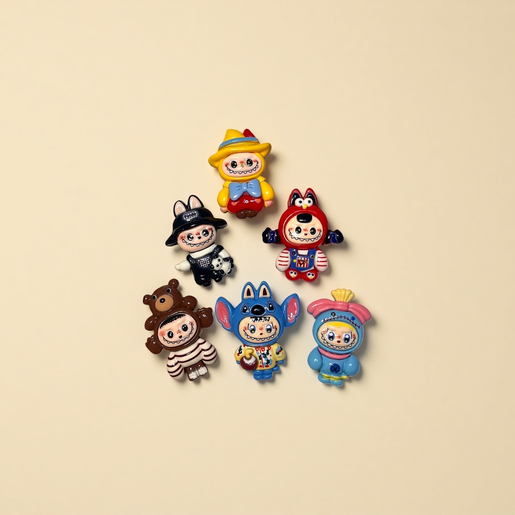 Cartoon cute cloth resin accessories, phone case accessories, DIY handcrafted hair clips, fridge magnets, hanging ornaments details Picture