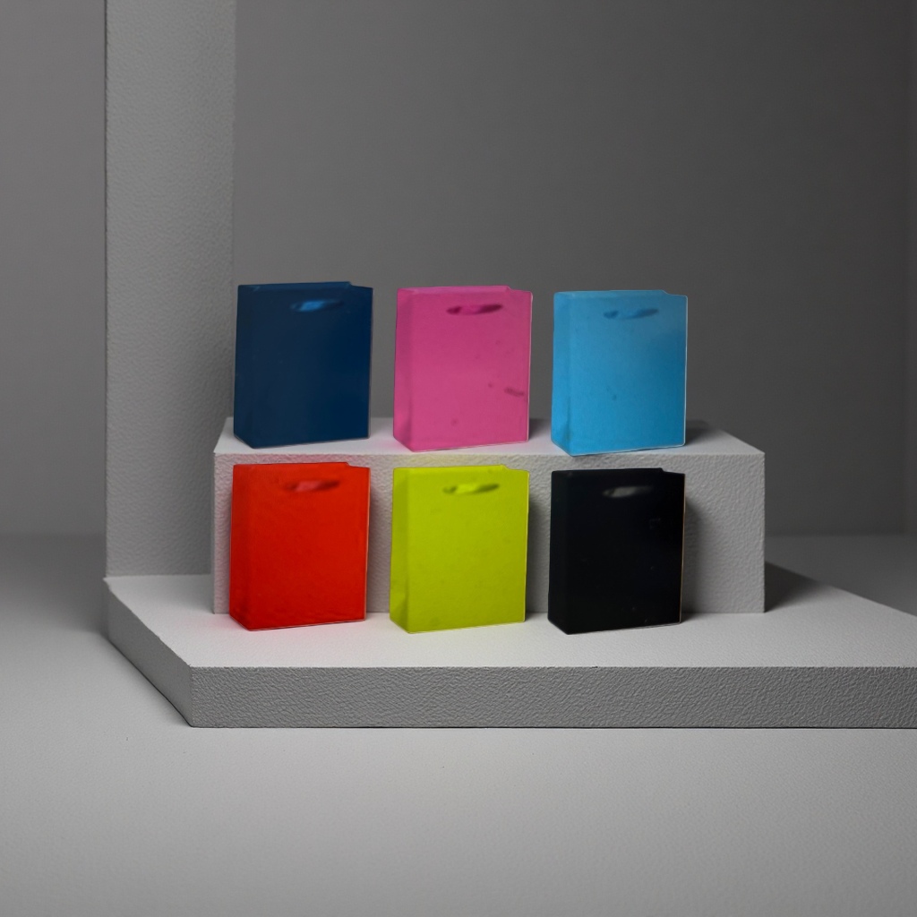 Colorful paper bags, creative gift boxes, paper bags and packaging bags, customizable simple style storage bags Application Scenario