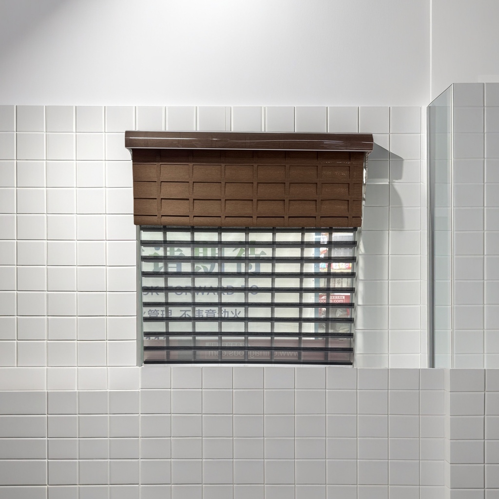 Roller blinds, simple light-blocking, modern style, breathable for living rooms and bedrooms. 152705909 Application Scenario