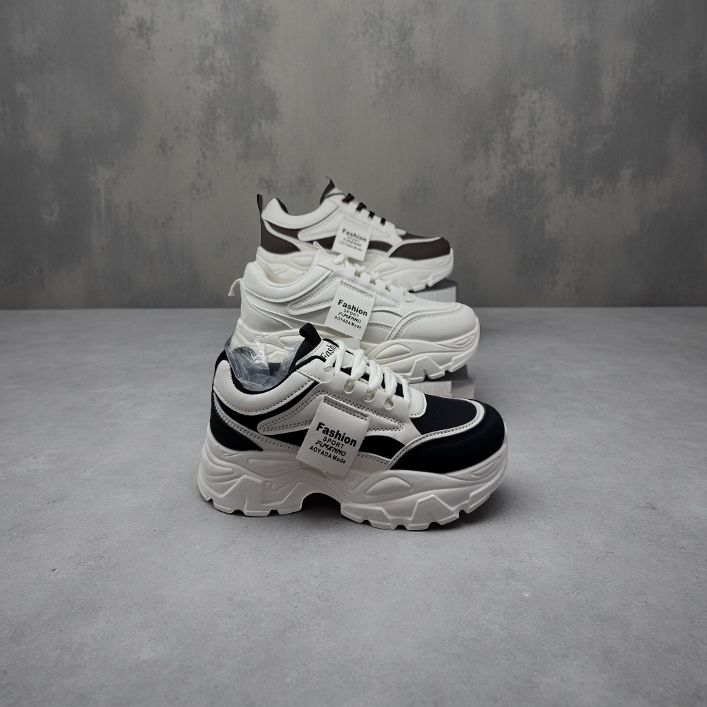 New large-sized white thick-soled fashionable sports shoes that are anti-slip, breathable, comfortable and lightweight Application Scenario