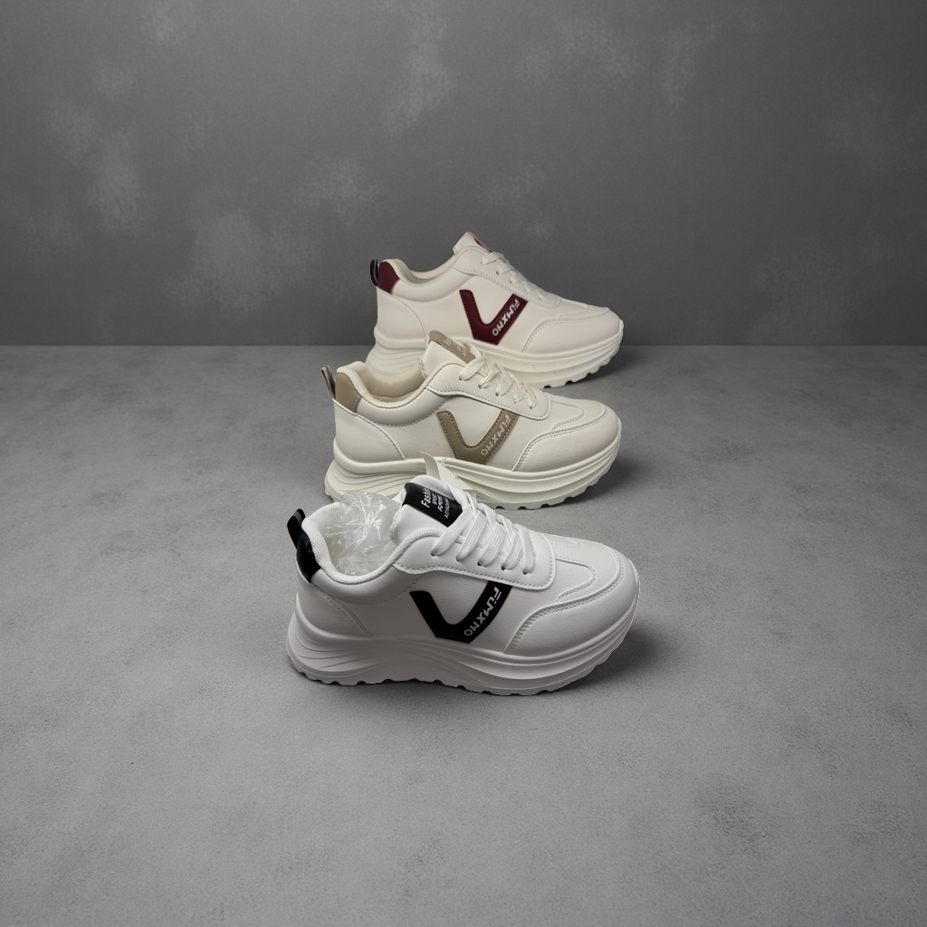 The new design of the white thick-soled casual sports shoes is comfortable, anti-slip and breathable Application Scenario