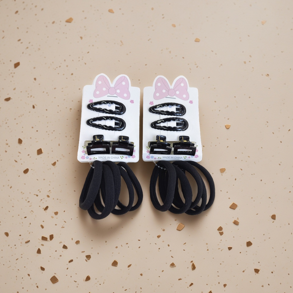 Black hair accessories, hair clips and hair bands are simple and versatile daily headwear. Women's black hair clips and hair bands
