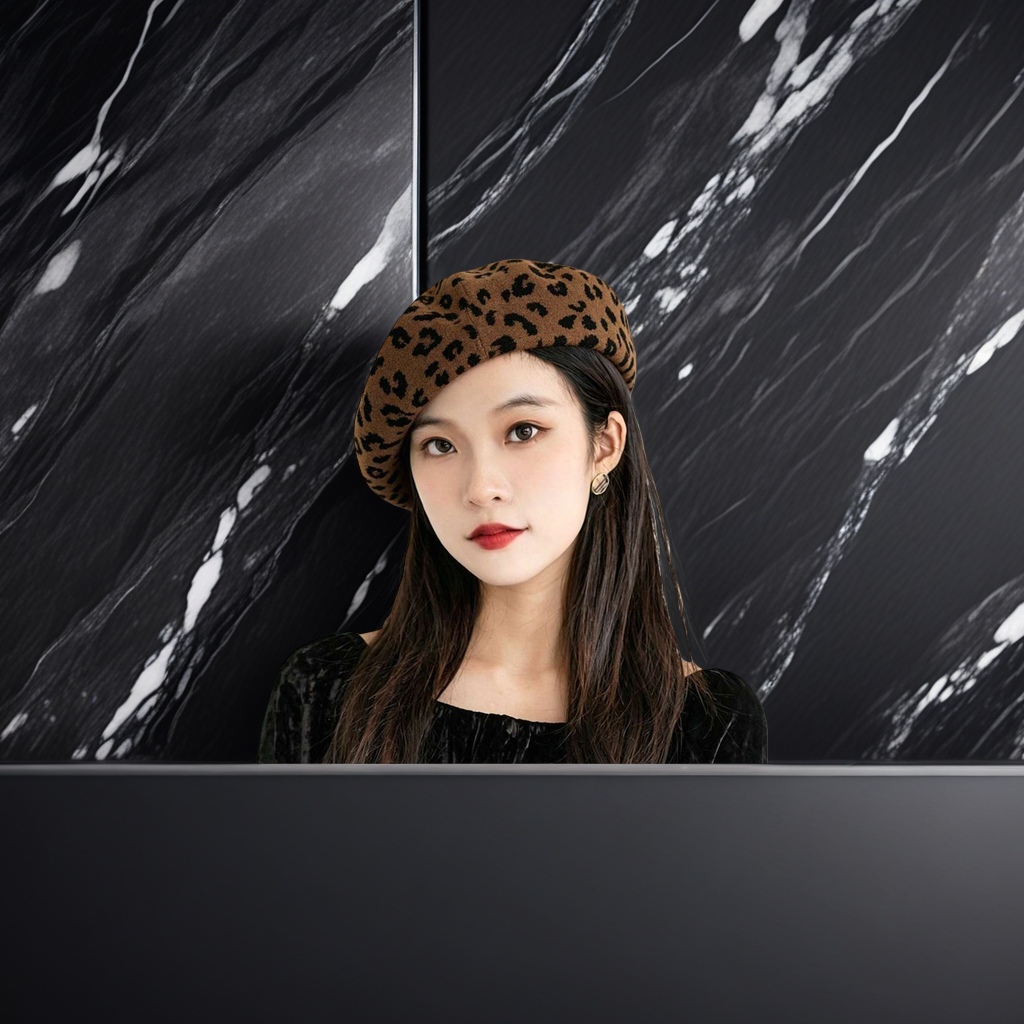Leopard print beret, a fashionable women's hat, is a thick and warm hat for autumn and winter Application Scenario