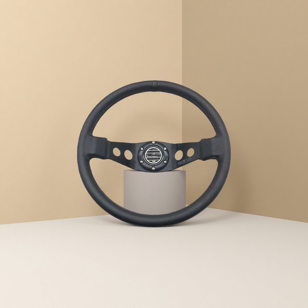 The black steering wheel features a lightweight design specifically for e-sports games, made of high-strength materials and with precise craftsmanship. It is compatible with multiple models details Picture