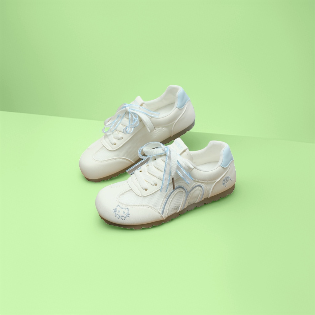 The white sports shoes are breathable, comfortable, lightweight and anti-slip, suitable for both men and women