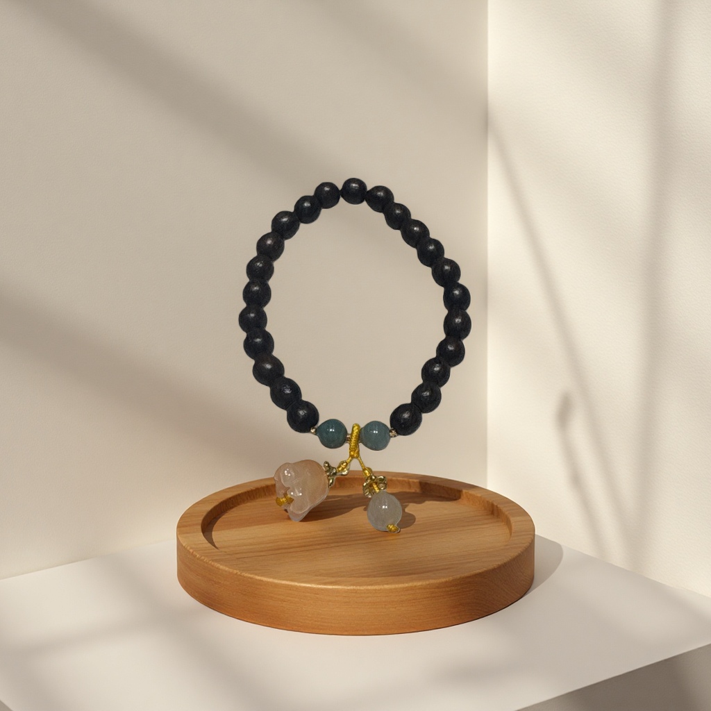 Black bead bracelet, green and pink pendant, simple and fashionable accessories Application Scenario
