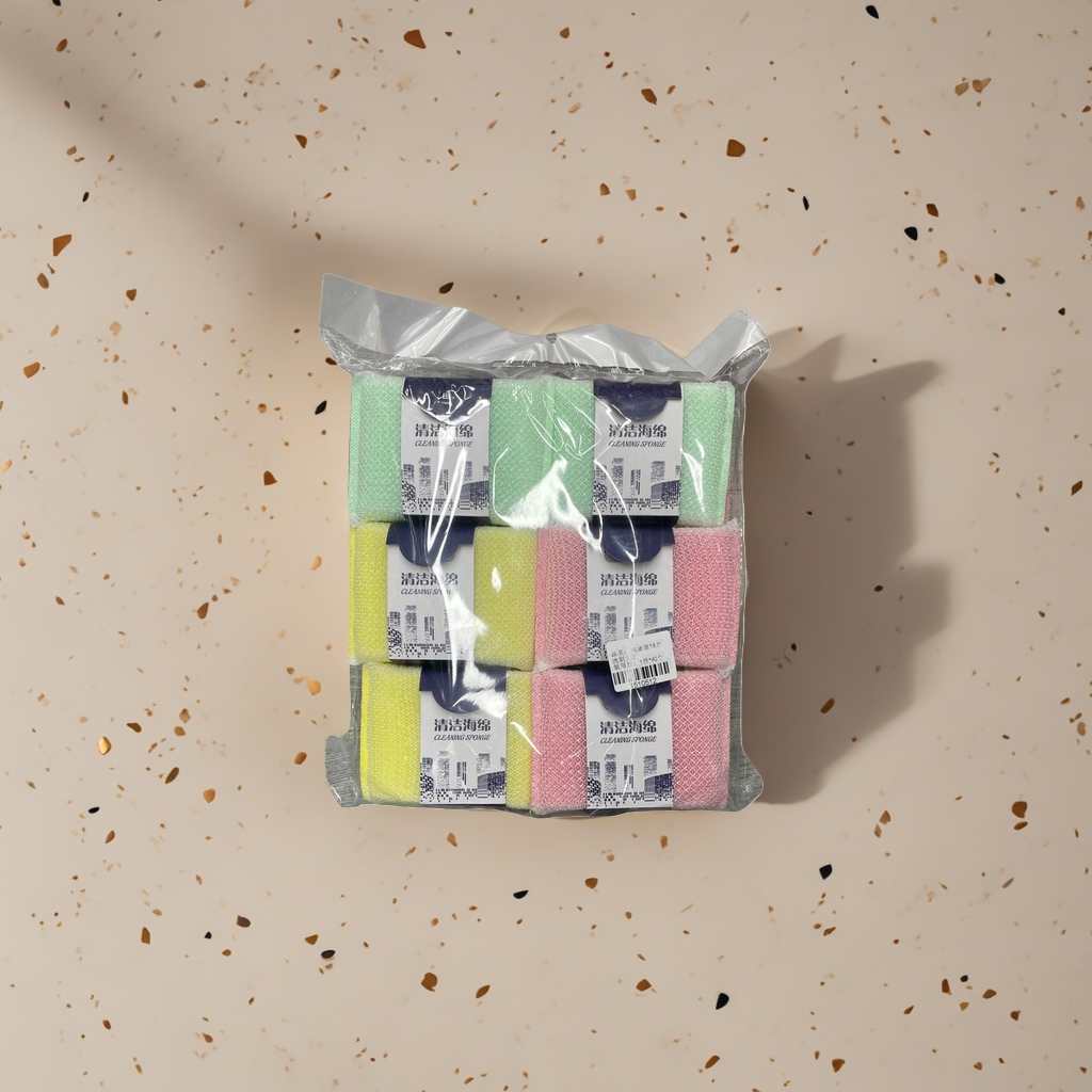 The cleaning sponge can remove oil stains. The kitchen dishwashing sponge can be used for scrubbing and washing detergent. The sponge is durable and does not shed debris Application Scenario