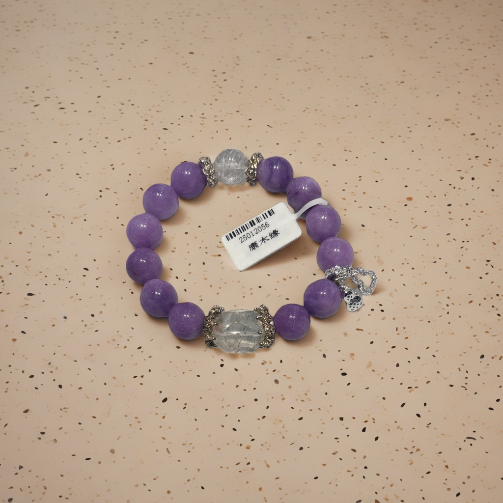 Purple bead bracelet for women, a fashionable and simple design sense bracelet Application Scenario