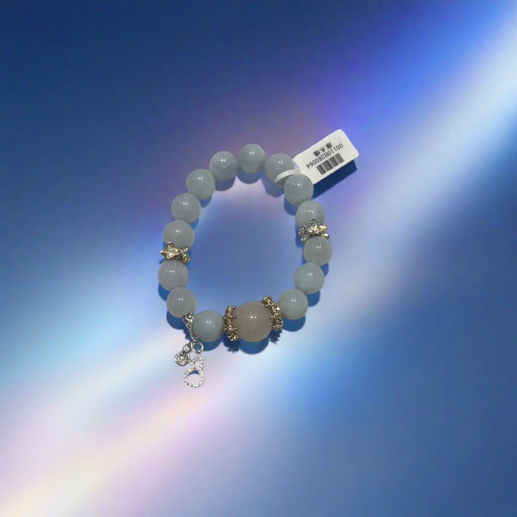 A fashionable and simple pure silver bracelet for women's daily wear Application Scenario