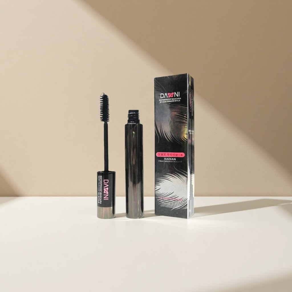 DAANI waterproof mascara is thick, slender and long-lasting without smudging Application Scenario