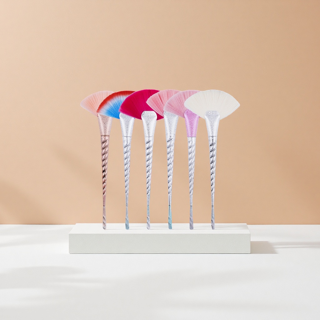 Colorful fan-shaped makeup brush set, professional beauty tools, exquisite brush heads, soft and fluffy, multi-functional makeup brushes