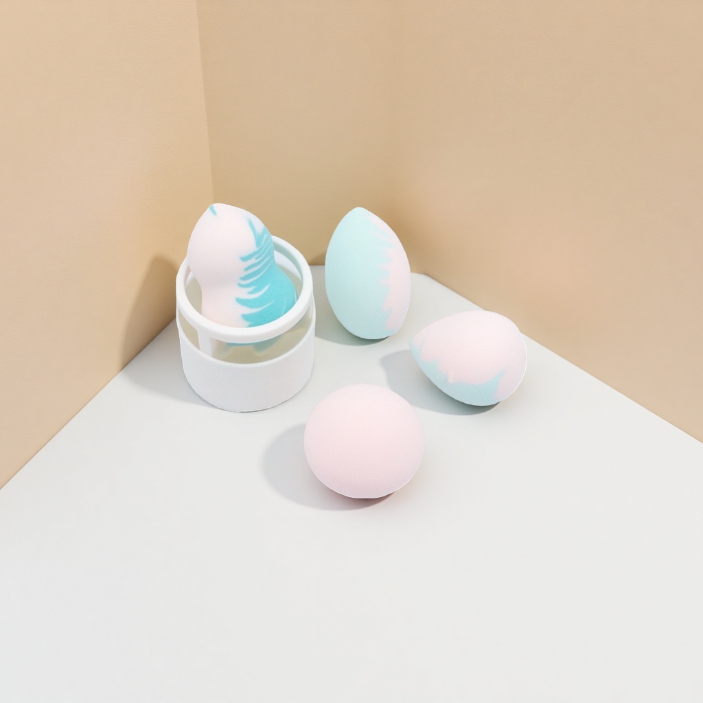 Super soft teardrop-shaped makeup egg powder puff, a makeup application tool, soft and delicate makeup egg