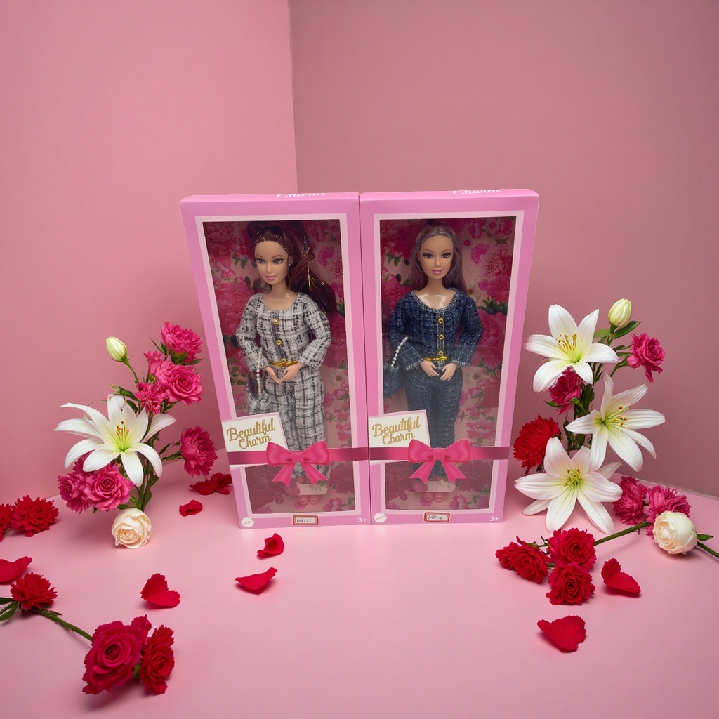 A pink gift box of two fashionable Barbie dolls with floral patterns and Beautiful Charm, decorated with a bow Specification image