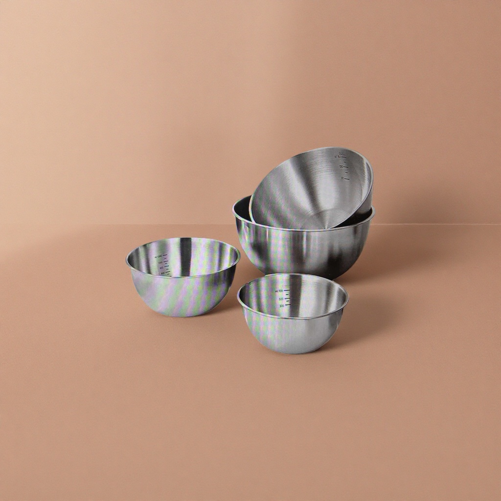 A large-capacity, thickened and durable stainless steel basin for kitchen washing and draining