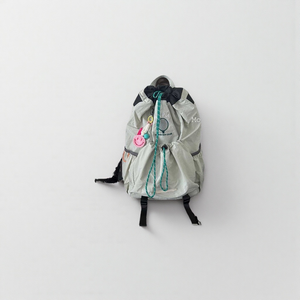 This backpack is a large-capacity student schoolbag for casual commuting, waterproof and wear-resistant, suitable for both boys and girls Specification image