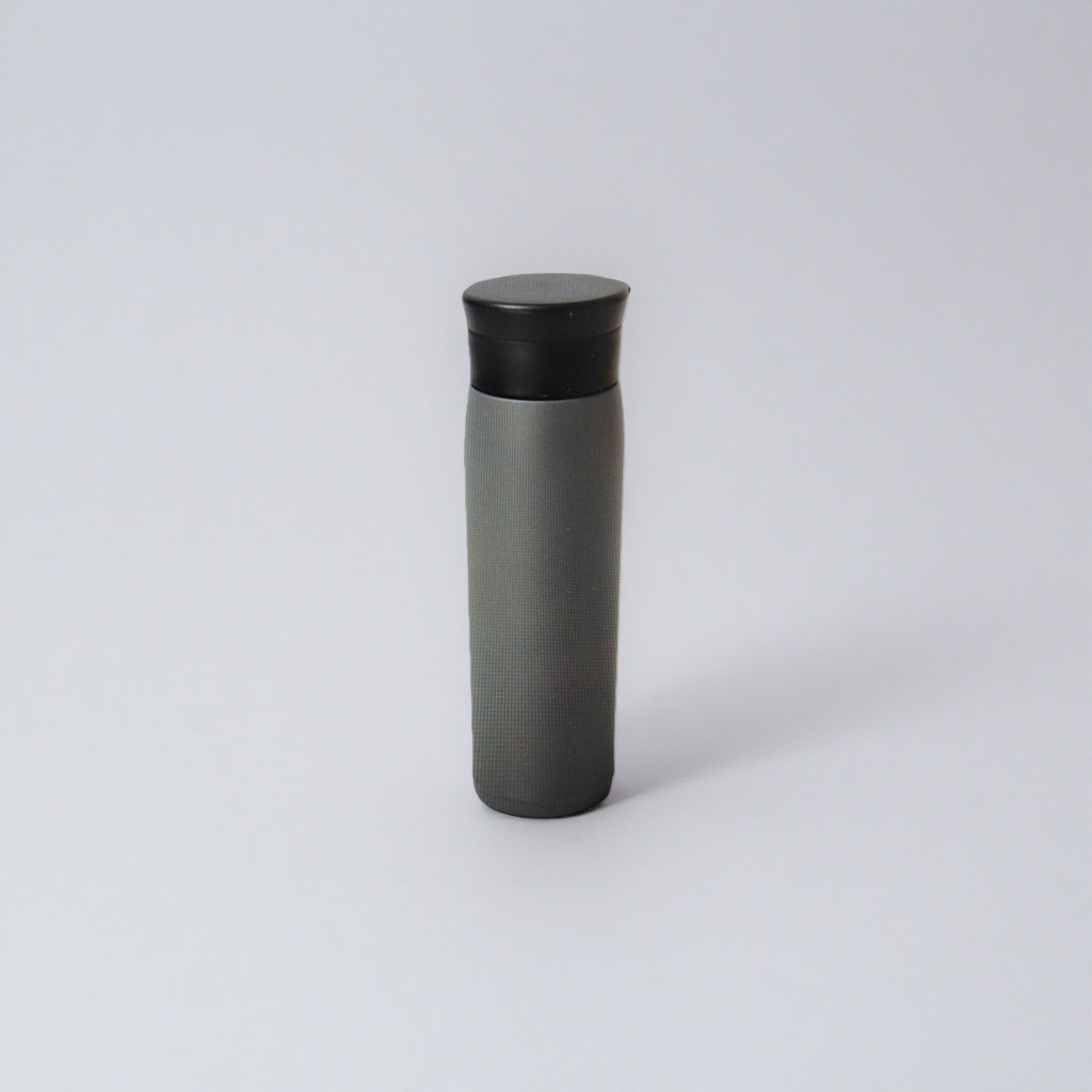 Black leak-proof insulated cup 280ml, portable for both heat and cold preservation, suitable for office and home use Application Scenario