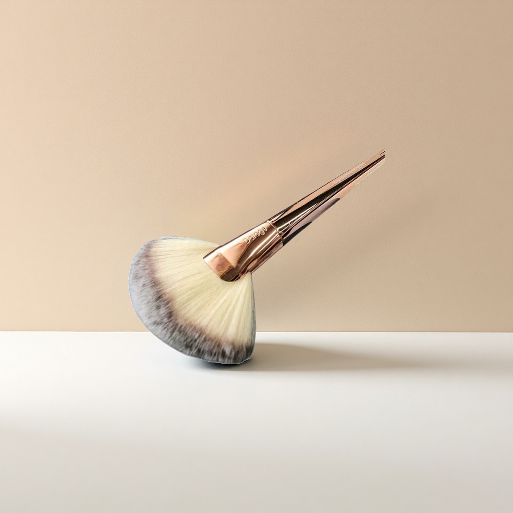 Fan-shaped loose brush makeup brush, professional fluffy setting brush, large blush brush details Picture