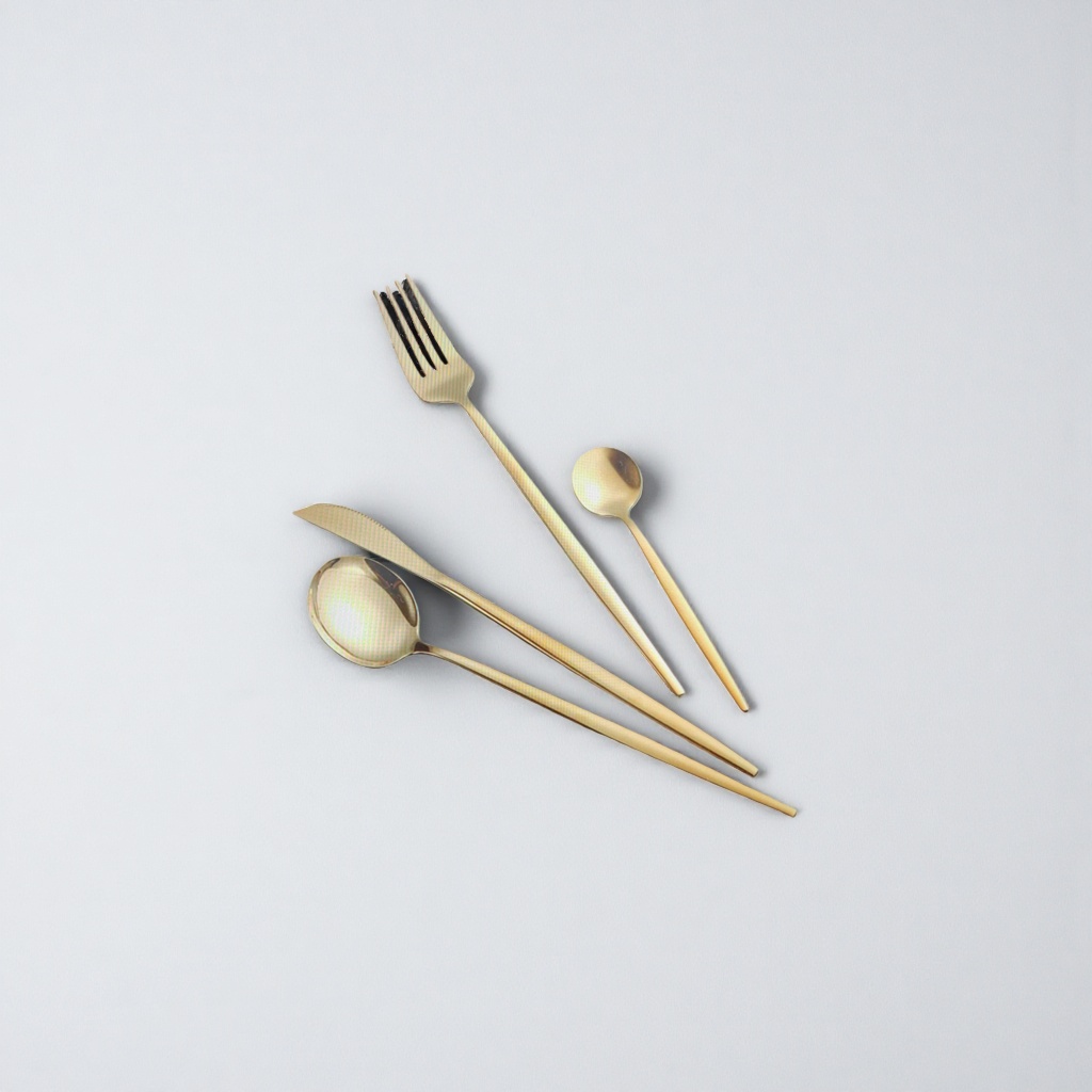 Golden tableware set, three-piece set of forks, spoons and knives, simple style of stainless steel for dining table Application Scenario