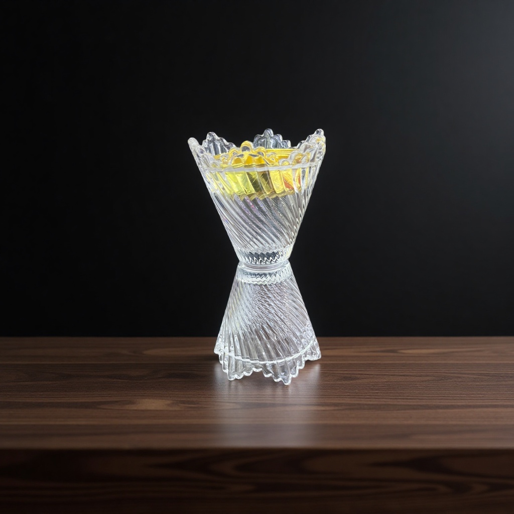 Transparent glass candlestick, simple and modern home decoration, candle stand, desktop ornament, European and American style crystal glass candlestick details Picture