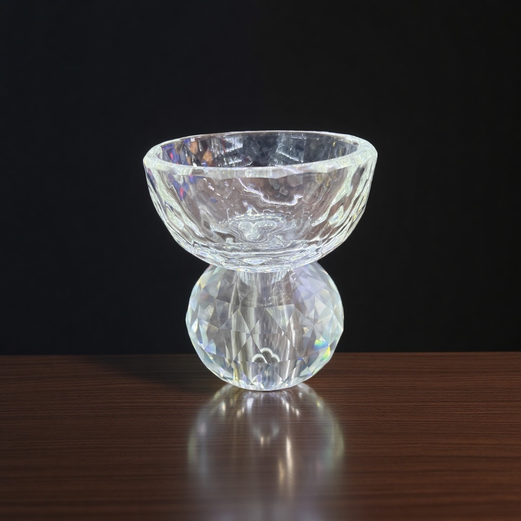 Transparent glass candlesticks are simple and modern home decoration items. High borosilicate heat-resistant candlesticks are home decoration items details Picture