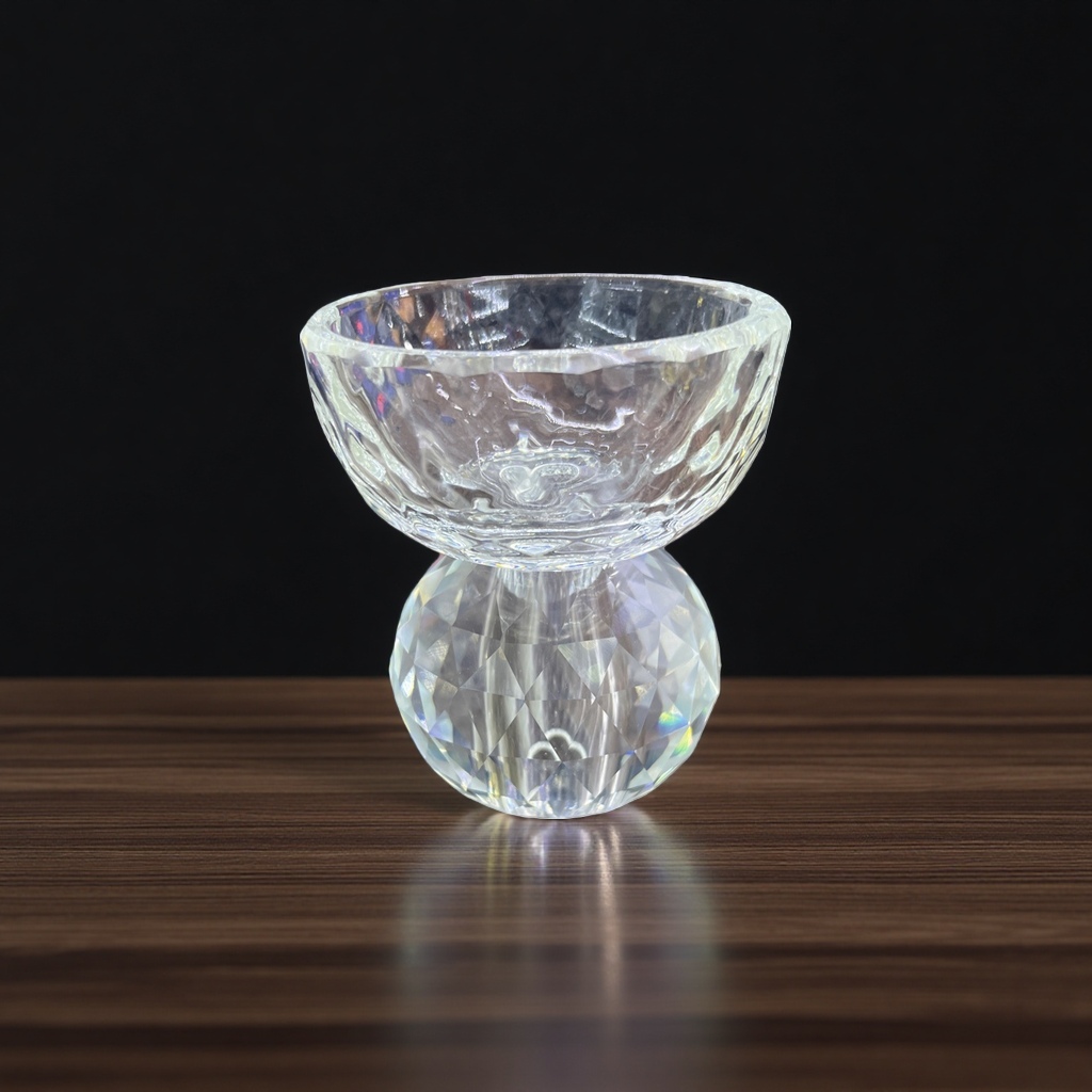 Transparent glass candlesticks are simple and modern home decoration items. High borosilicate heat-resistant candlesticks are home decoration items Specification image