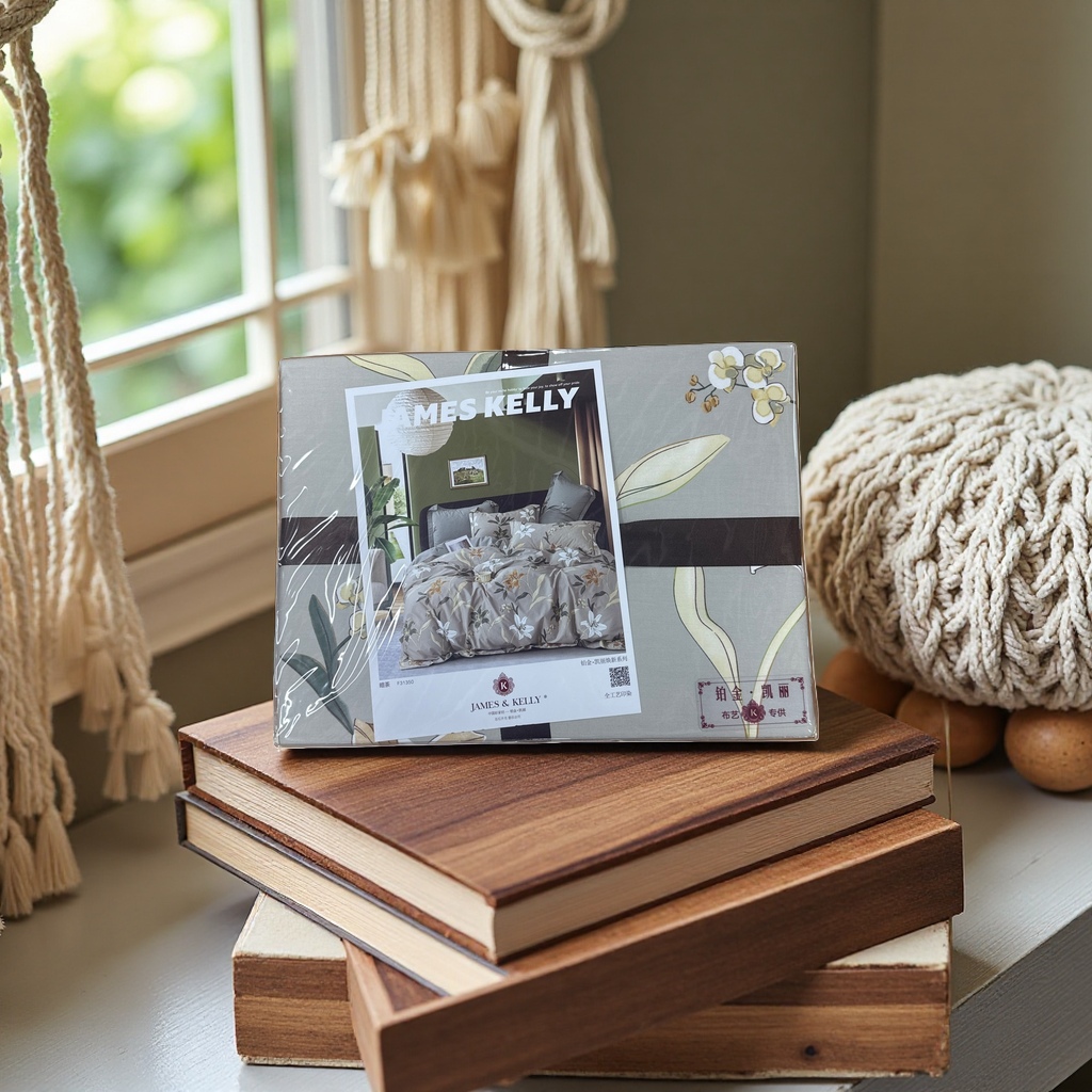 The bedding set includes a beautiful packaging box, a four-piece set of pure cotton skin-friendly household items details Picture