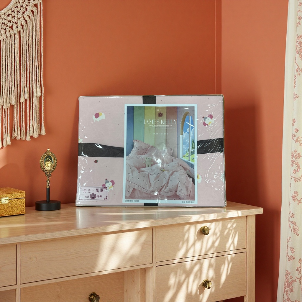 The pink bedding packaging box is fashionable and simple. The gift box is suitable for both giving as a gift and personal use Application Scenario