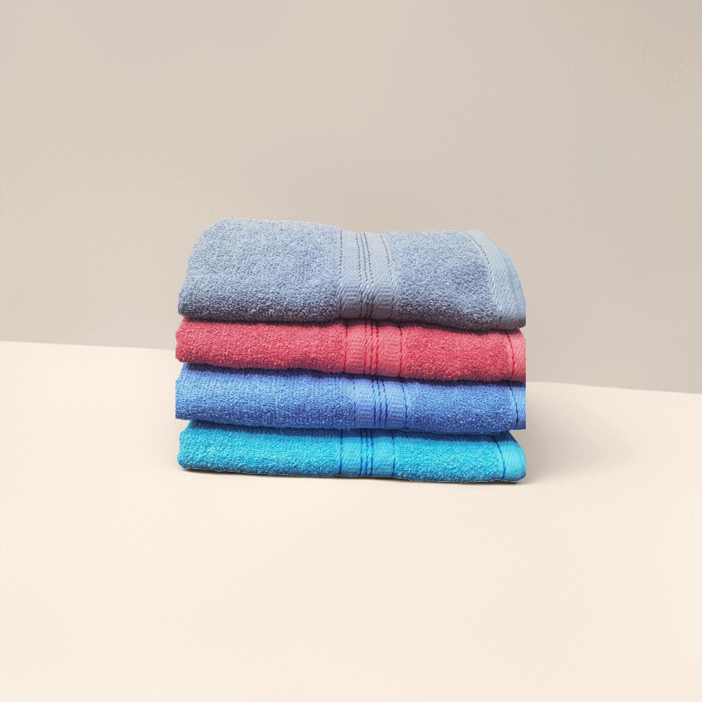 Colored towels are soft, absorbent and quick-drying household bathroom towels
