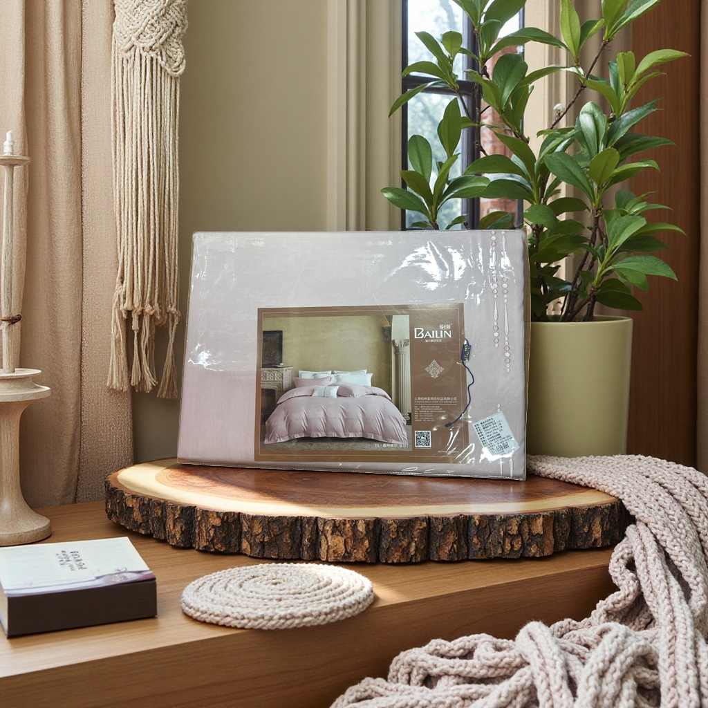Bedding set: Pure cotton four-piece set, including duvet cover, pillowcase and bed sheet, double simple style