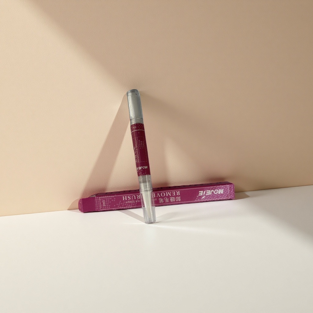 Portable makeup remover pen for eyes and lips, gentle and non-irritating details Picture