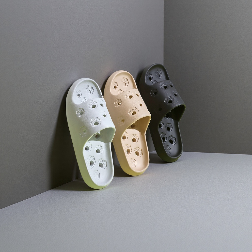 Summer breathable and casual plastic anti-slip slippers for women at home Application Scenario
