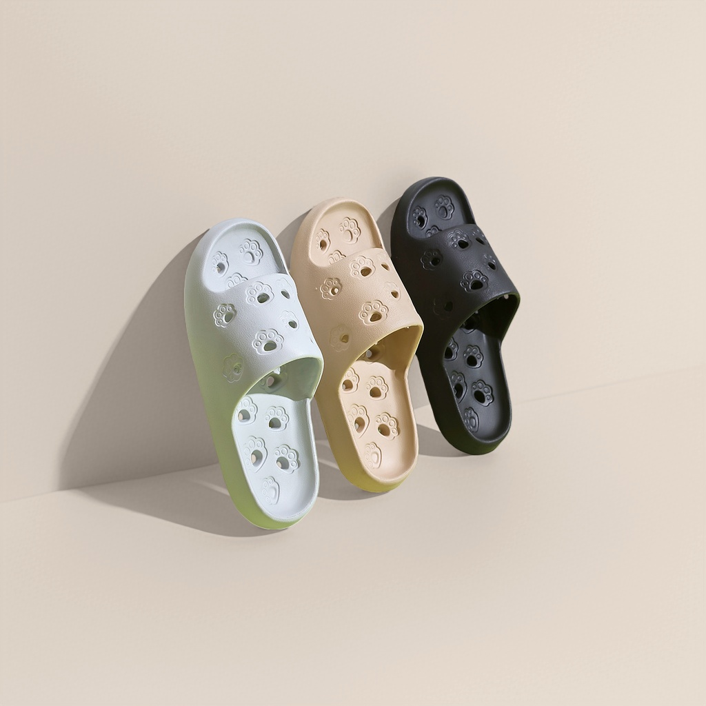 Summer breathable and casual plastic anti-slip slippers for women at home