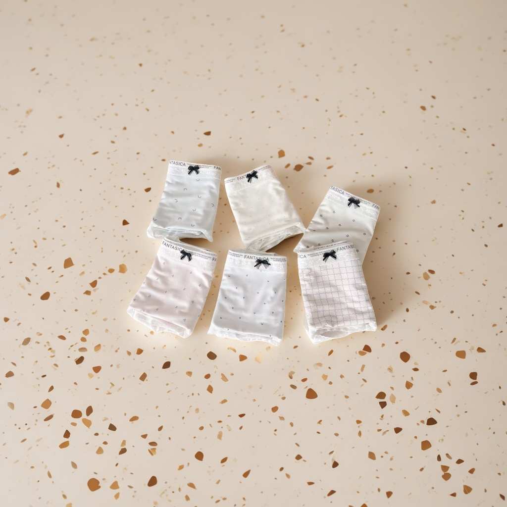 Soft color series: white dots and black bow underpants Application Scenario