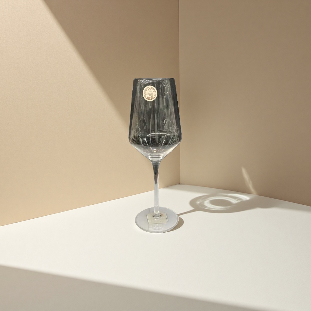 Transparent glass wine glasses, tall red wine glasses, crystal texture, lead-free, safe, suitable for home banquets Specification image