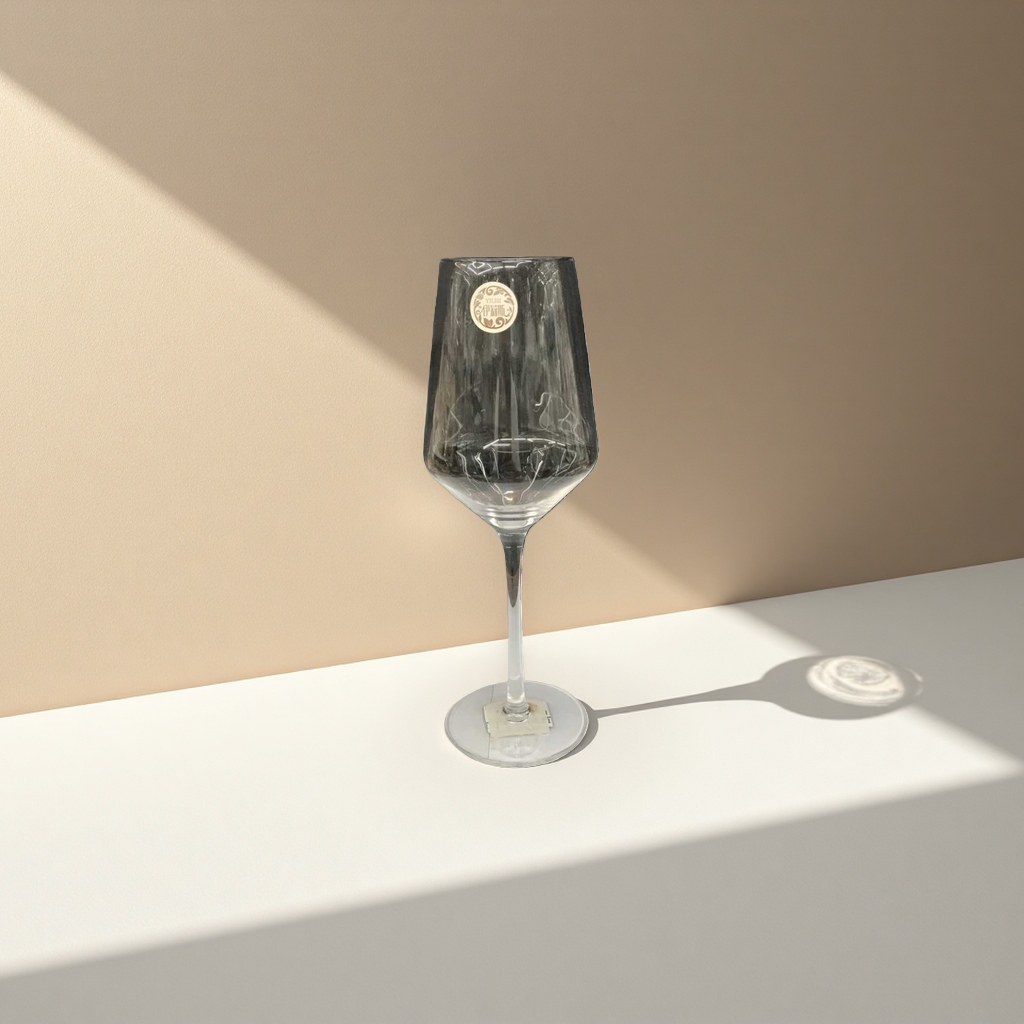 Transparent glass wine glasses, tall red wine glasses, crystal texture, lead-free, safe, suitable for home banquets Application Scenario