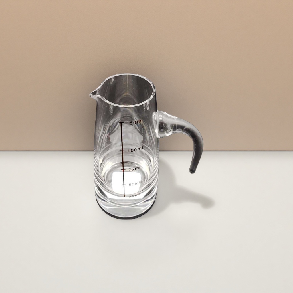 The main body of the transparent glass measuring cup has clear capacity scales and is made of heat-resistant high borosilicate material details Picture