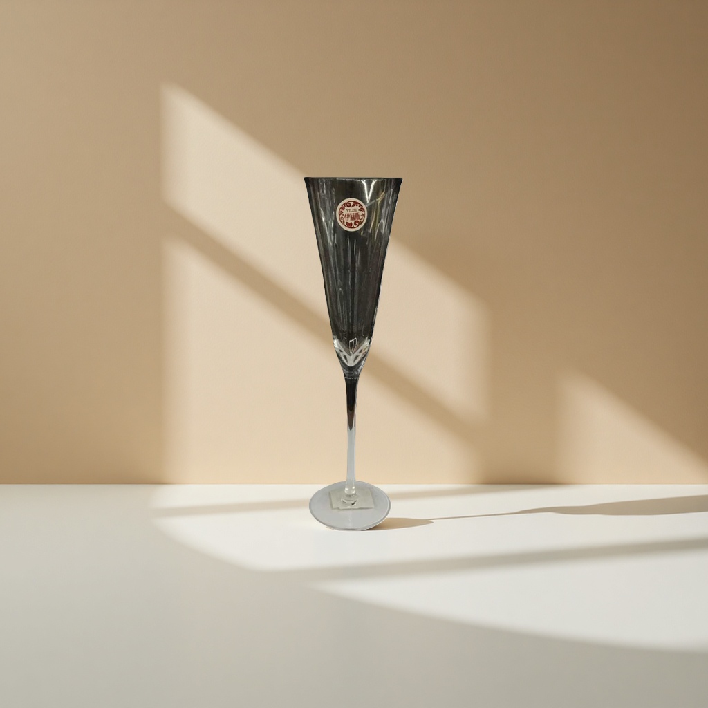 Transparent glass champagne glass, tall wine glass, elegant banquet glass Specification image
