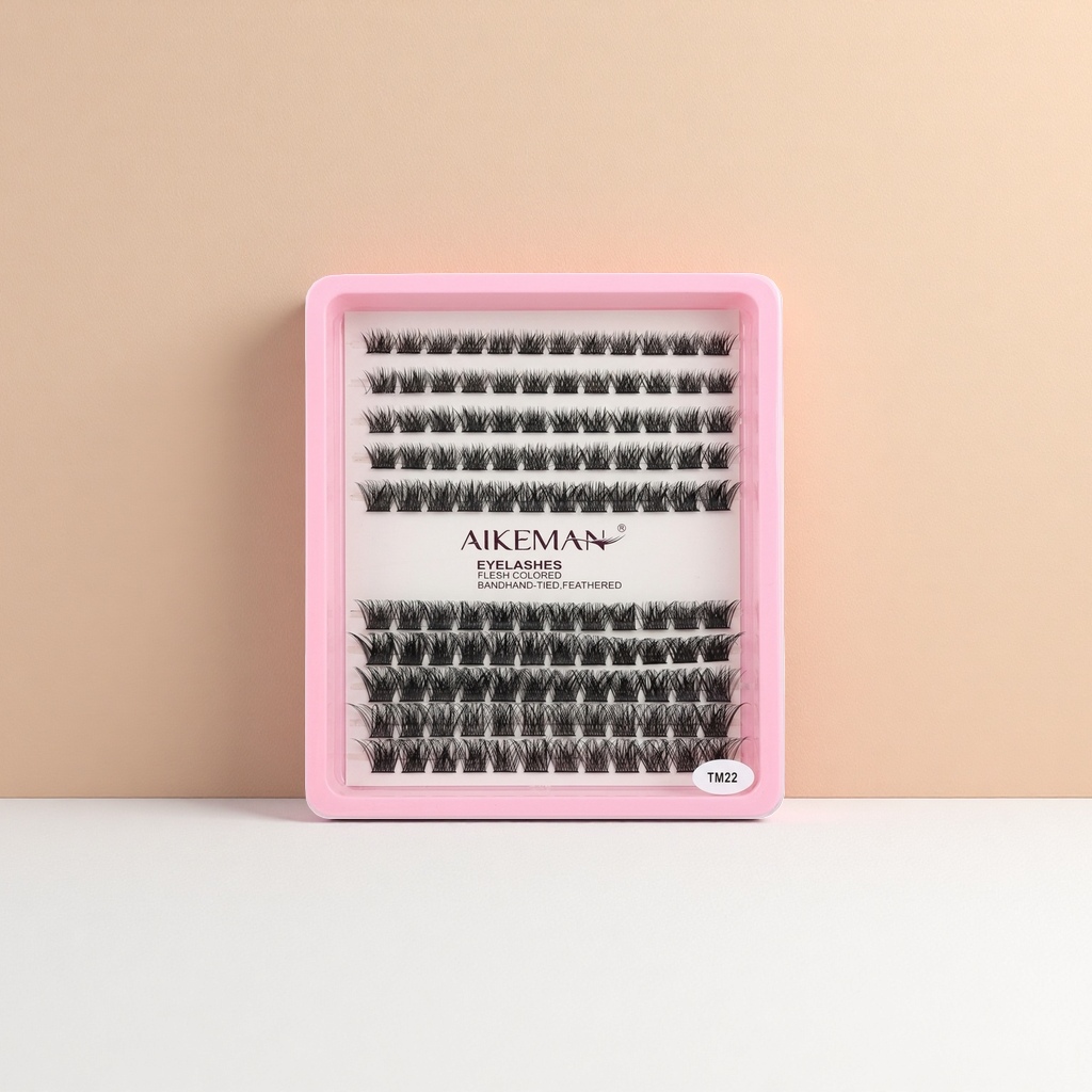The pink packaging box features naturally curled false eyelashes that are thick, slender and long, specifically designed for single double eyelids