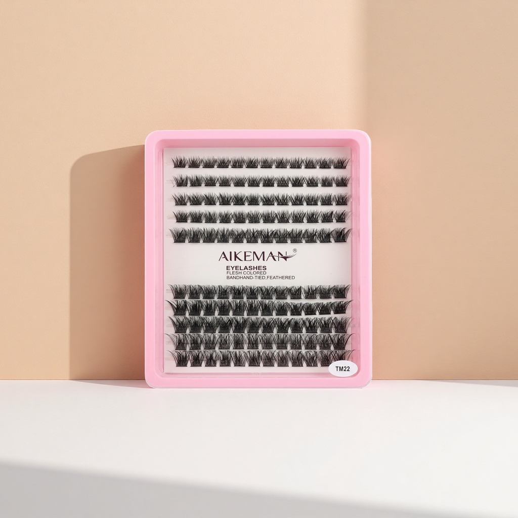 The pink packaging box features naturally curled false eyelashes that are thick, slender and long, specifically designed for single double eyelids Application Scenario