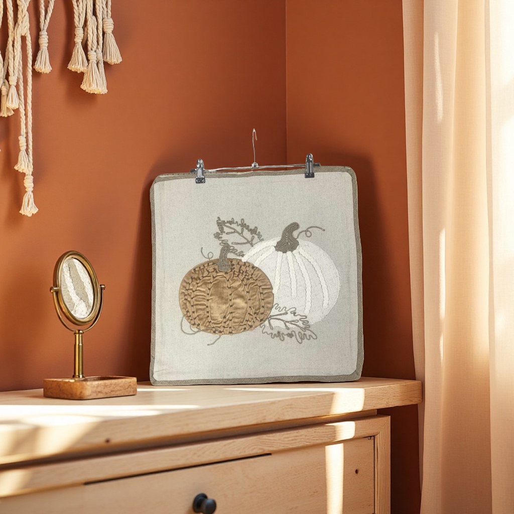 Embroidered pumpkin-patterned fabric wall hangers for home decoration details Picture