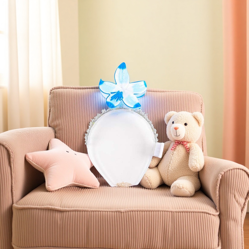 The blue flower-decorated hairband is a sweet and charming headwear for a young girl. It is an adjustable elastic hairband