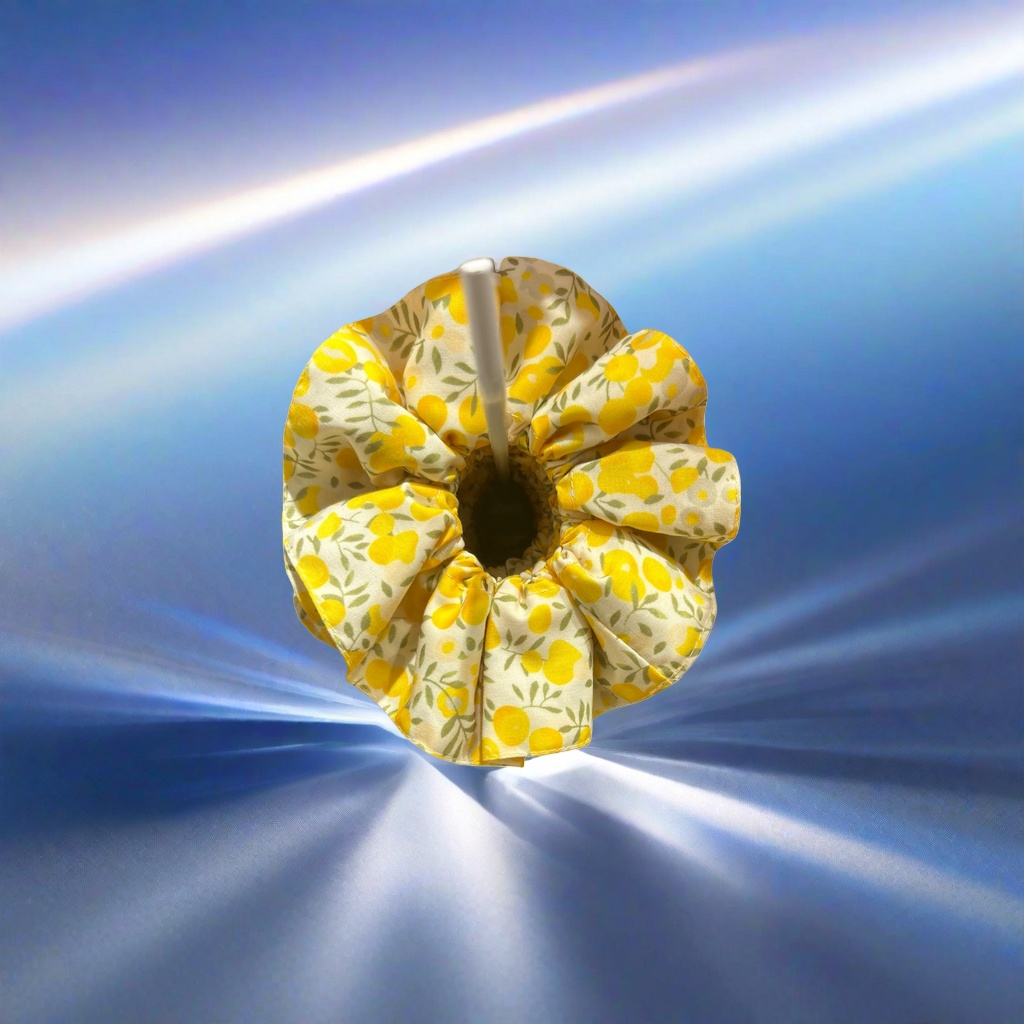 The lemon-patterned hair band is soft, elastic, and does not harm hair. It is a cute, fresh and versatile headwear Specification image