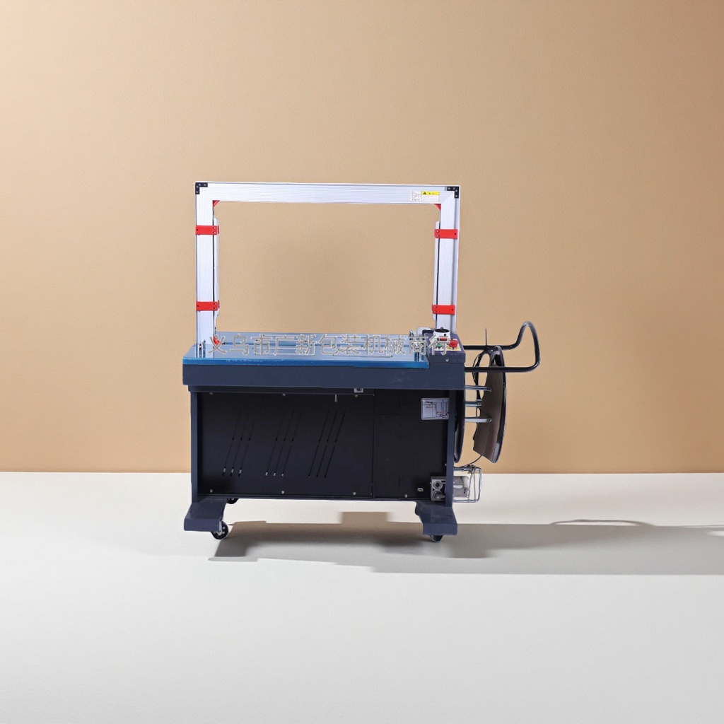 Fully automatic vertical packaging machine for food and medicine, universal type