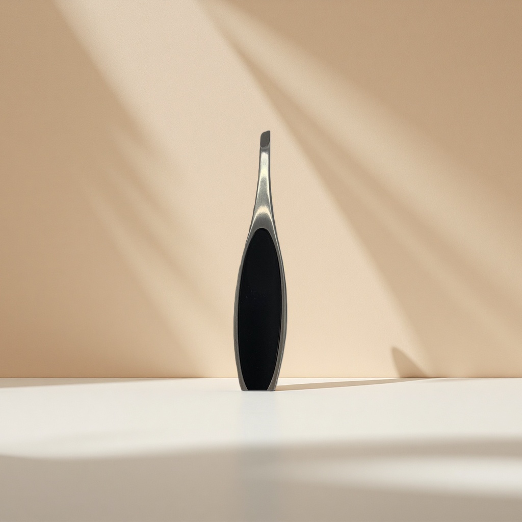 Metal tweezers, precision stainless steel pointed tip, anti-slip, medical-grade 304 material Application Scenario