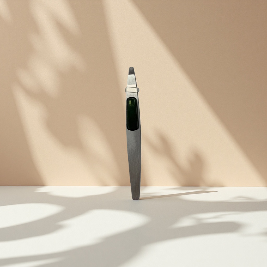 Metal tweezers, stainless steel pointed tweezers, precision eyebrow shaping tweezers, 12cm medical grade