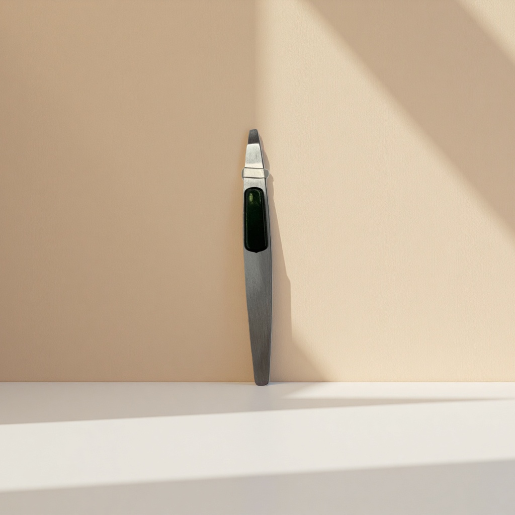 Metal tweezers, stainless steel pointed tweezers, precision eyebrow shaping tweezers, 12cm medical grade details Picture